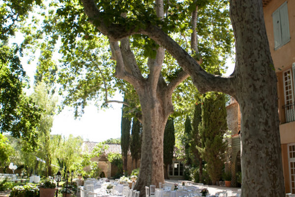 Roland Paix - Lieux d'évènements - Location Bastide Puget - Location lieux de mariage - Luberon