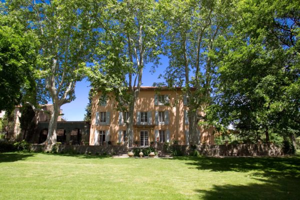 Roland Paix - Lieux d'évènements - Location Bastide Puget - Location lieux de mariage - Luberon