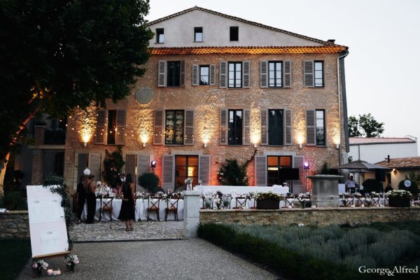 Roland Paix - Lieux d'évènements - Location Château St-Julien - Location lieux de mariage - Luberon