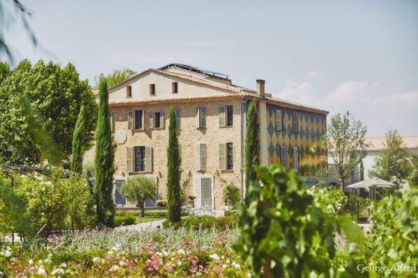 Roland Paix - Lieux d'évènements - Location Château St-Julien - Location lieux de mariage - Provence