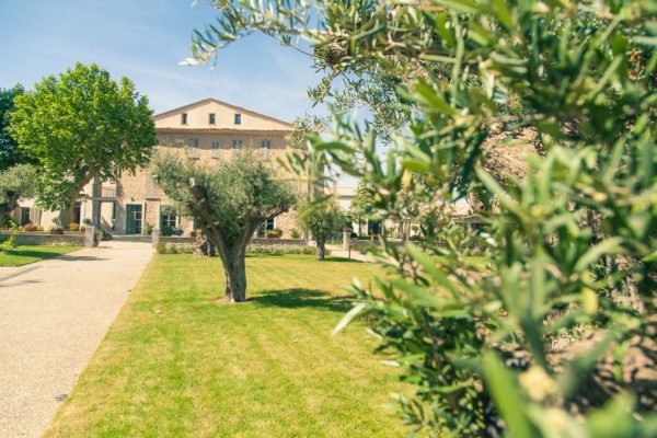 Roland Paix - Lieux d'évènements - Location Château St-Julien - Location lieux de mariage - Côte d'Azur