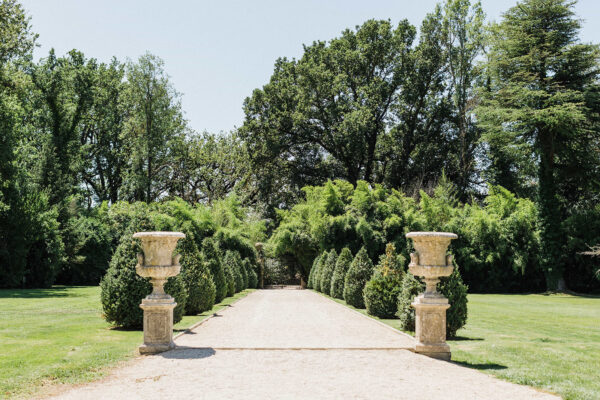 Roland Paix - Lieux d'évènements - Location Château de la Garde - Location lieux de mariage - Luberon