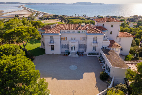 Roland Paix - Lieux d'évènements - Location Castel Bay - Var