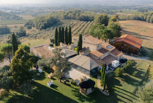 Roland Paix - Lieux d'évènements - Location Domaine de la Pommé - Location lieux de mariage - Var