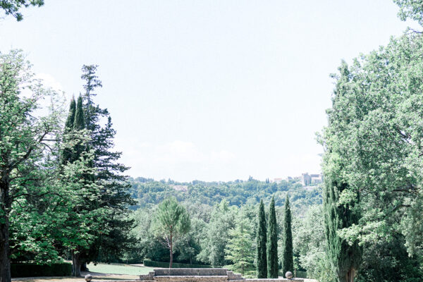 Roland Paix - lieu d'événement Location Château de Pradines - location lieu mariage - Luberon