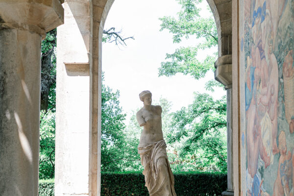 Roland Paix - lieu d'événement Location Château de Pradines - location lieu mariage - Luberon
